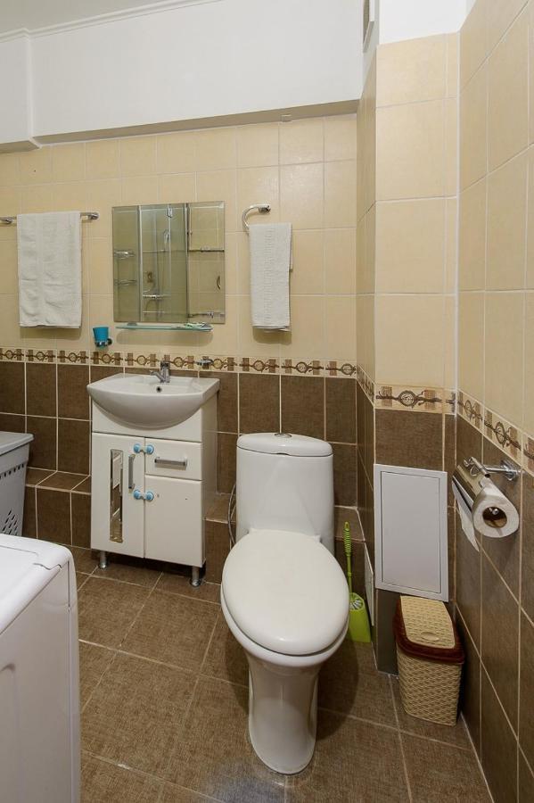 Apartments On Tole By 12 App 51 อัลมาตี ภายนอก รูปภาพ